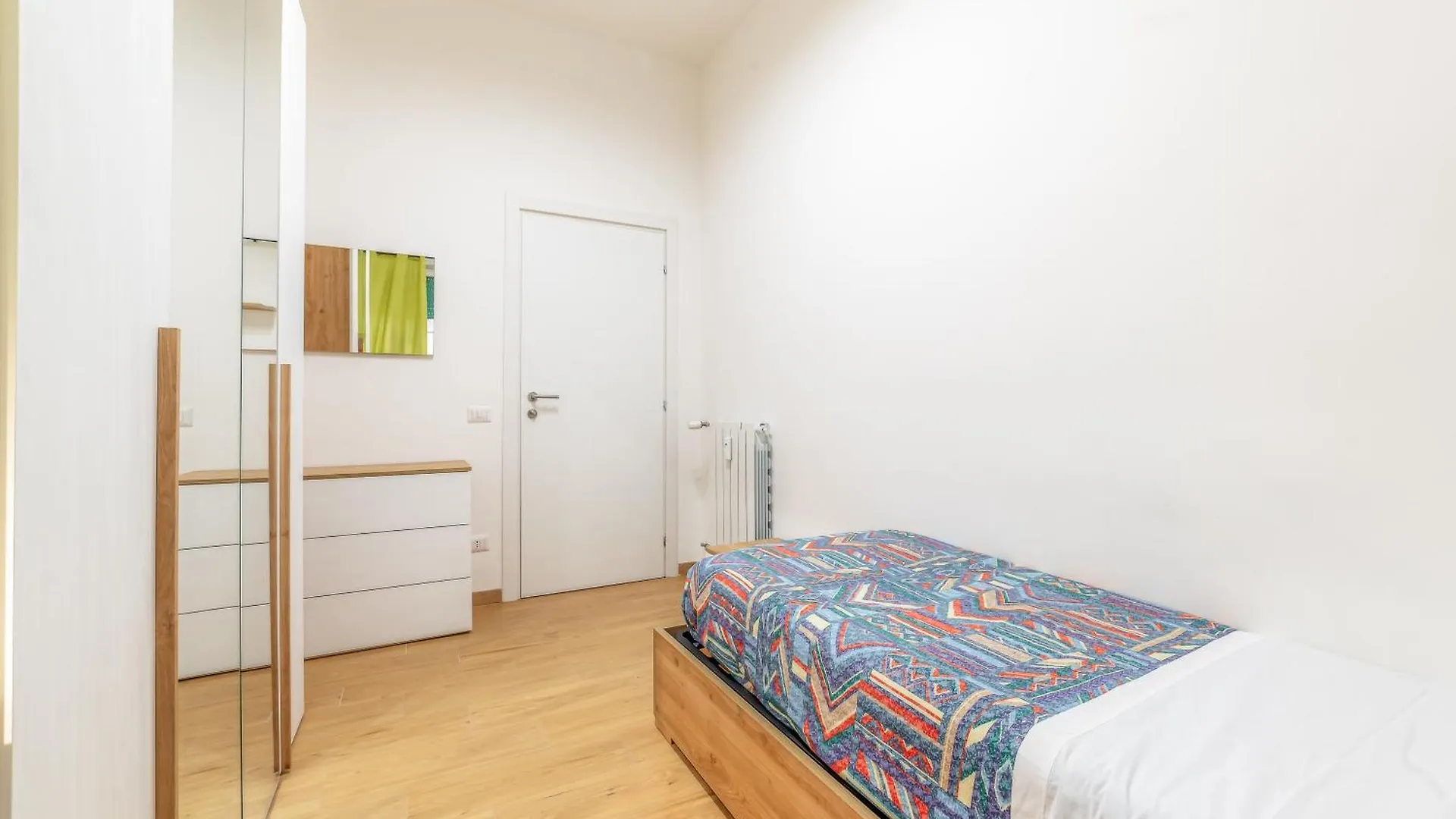 Guest house Cozy Rooms - Metro Garbatella & Wi-Fi Rome Italy